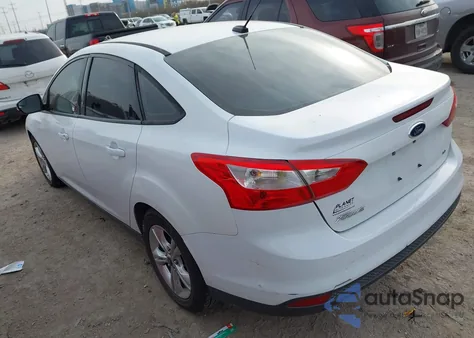 2014 Ford Focus Se z USA, uszkodzony, nr VIN 1FADP3F22EL139145